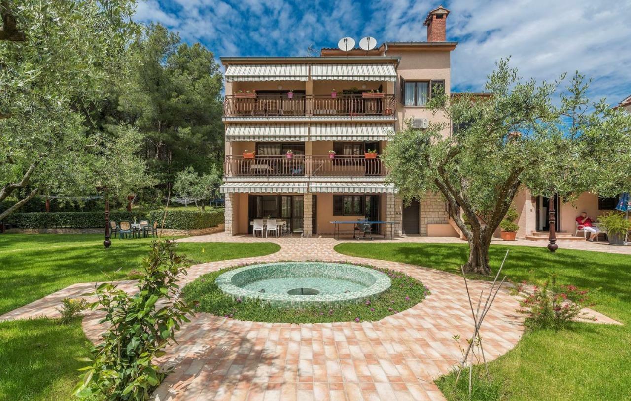 Apartments Rakovac Пореч Екстериор снимка