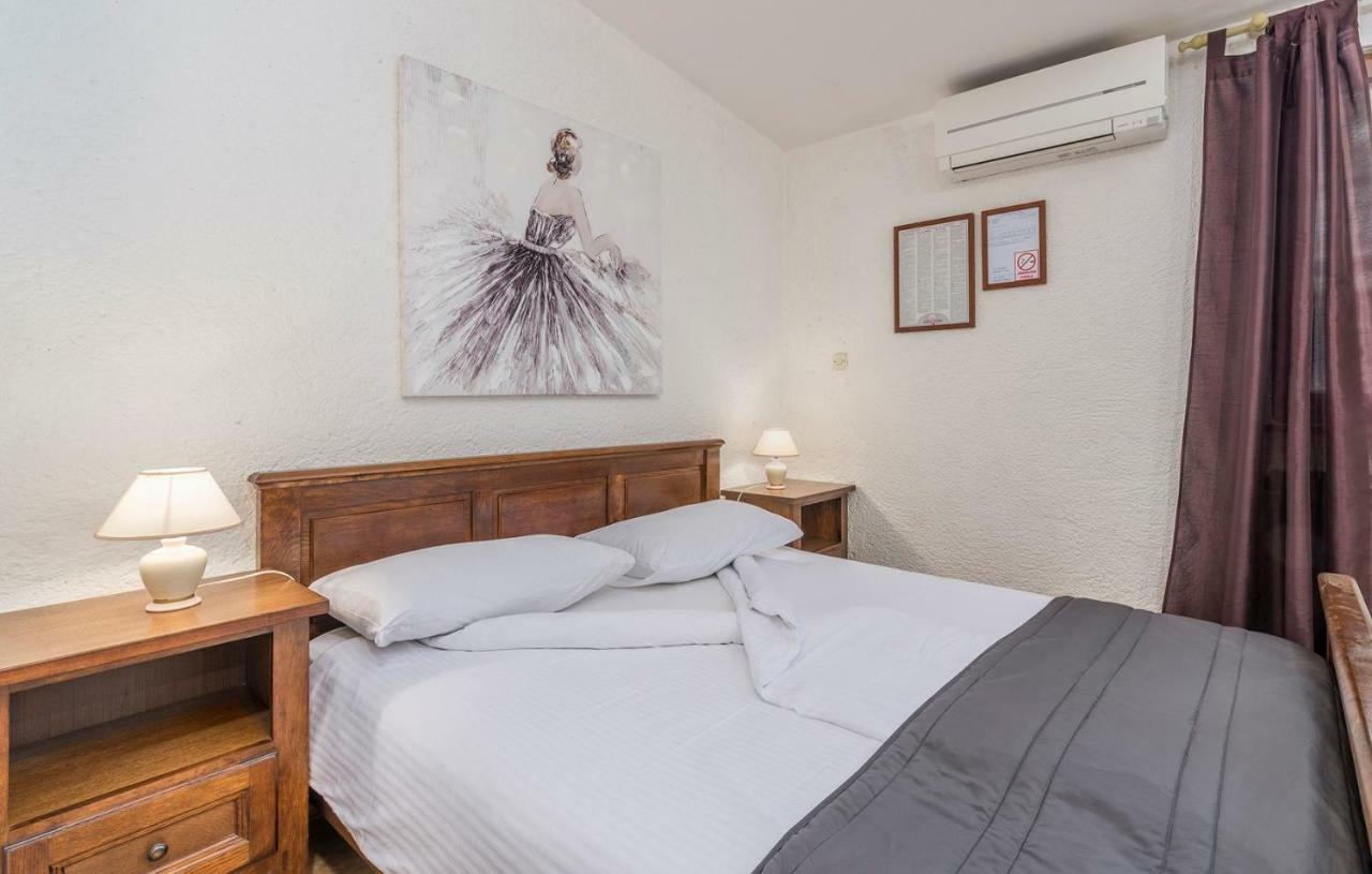 Apartments Rakovac Пореч Екстериор снимка